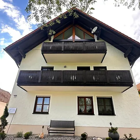 Idyllische In Mossendorf Apartment