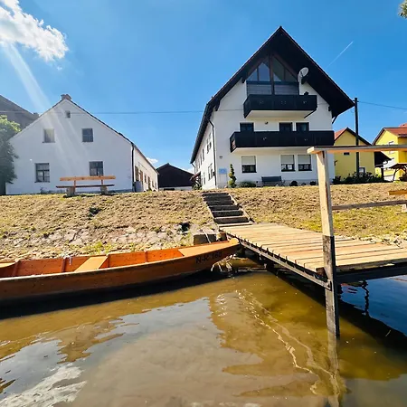 Appartement Idyllische Hofblick Balkonterrasse Wg 2 Hofblick Wg 1 Ohne Terrasse Burglengenfeld